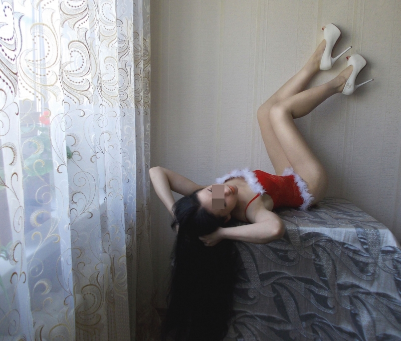 Я креативная и нежная индивидуалка с опытом, готовая исполнить все твои фантазии. Оказываю широкий спектр услуг, которые не оставят равнодушным ни одного мужчину. Возможности безграничны: от классического секса до ролевых игр и экспериментов. У меня есть отличные отзывы от довольных клиентов, которые всегда возвращаются ко мне. Позволь себе положиться на меня и насладиться каждым мгновением. Фото прилагаю - они подтвердят все мои слова. Живу в Москве и готова встретиться в любое удобное для тебя время. Жду твоего звонка! 😉💋🌹 21356, 24 года